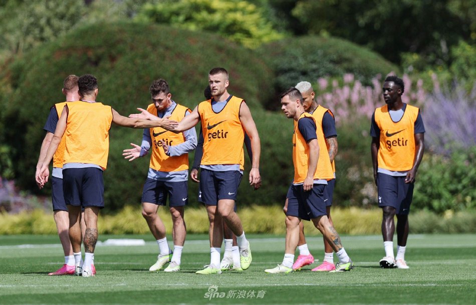 战中展现出 战中展现出