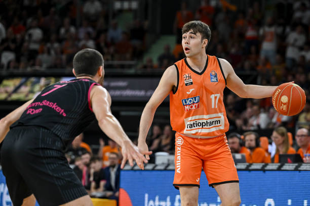 O羽量级赛 O羽量级赛