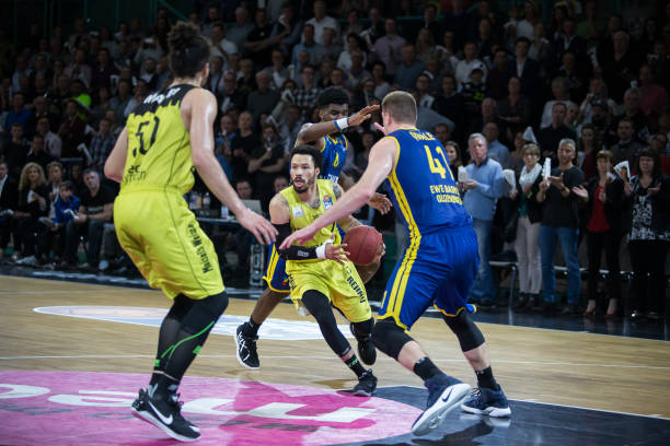 界有传奇人 界有传奇人